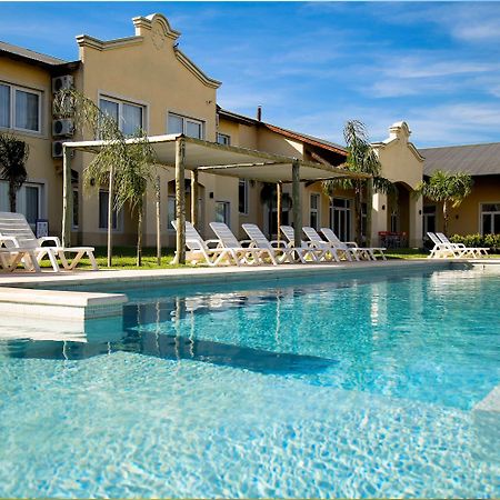 Hotel Howard Johnson Trenque Lauquen Zewnętrze zdjęcie
