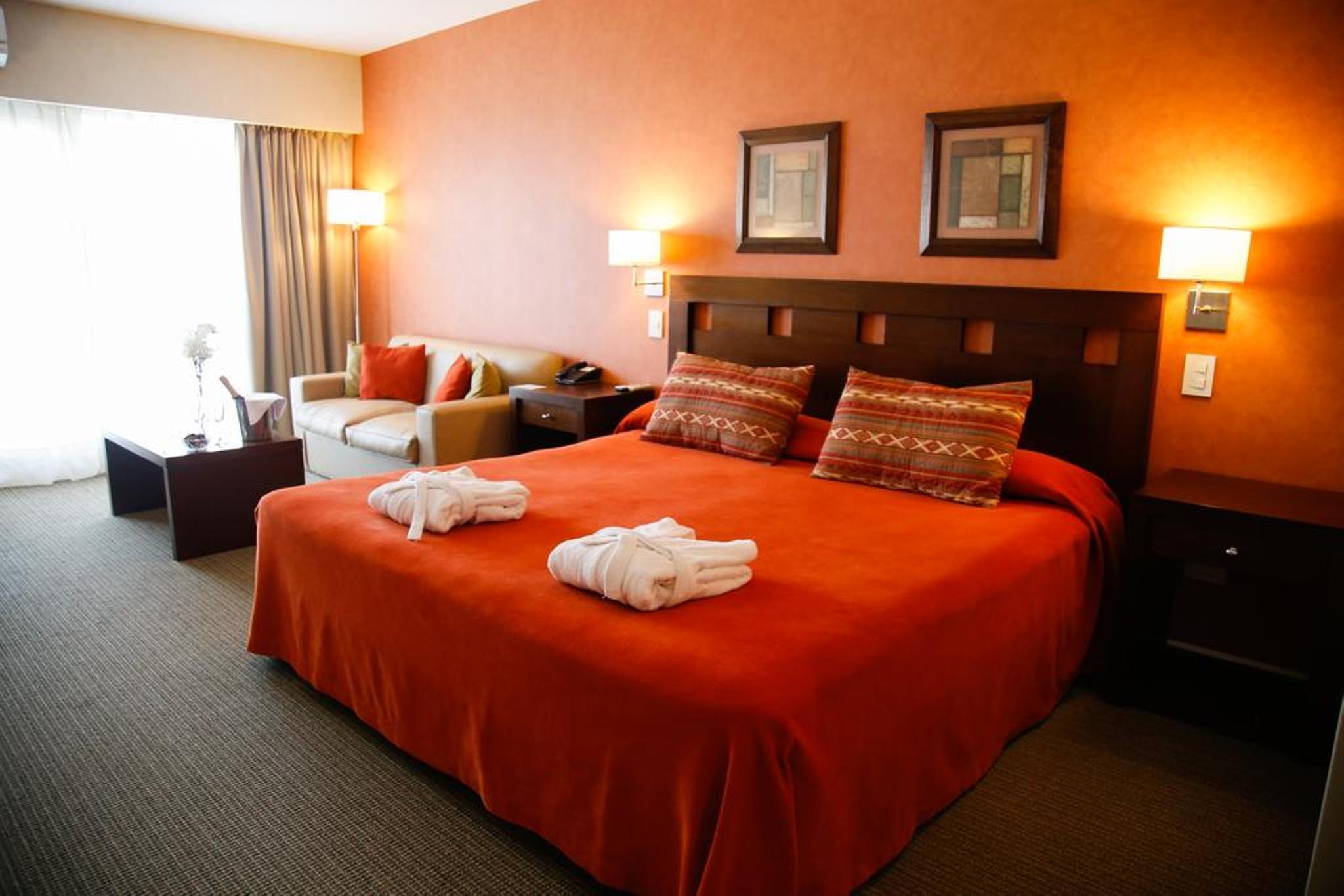 Hotel Howard Johnson Trenque Lauquen Zewnętrze zdjęcie