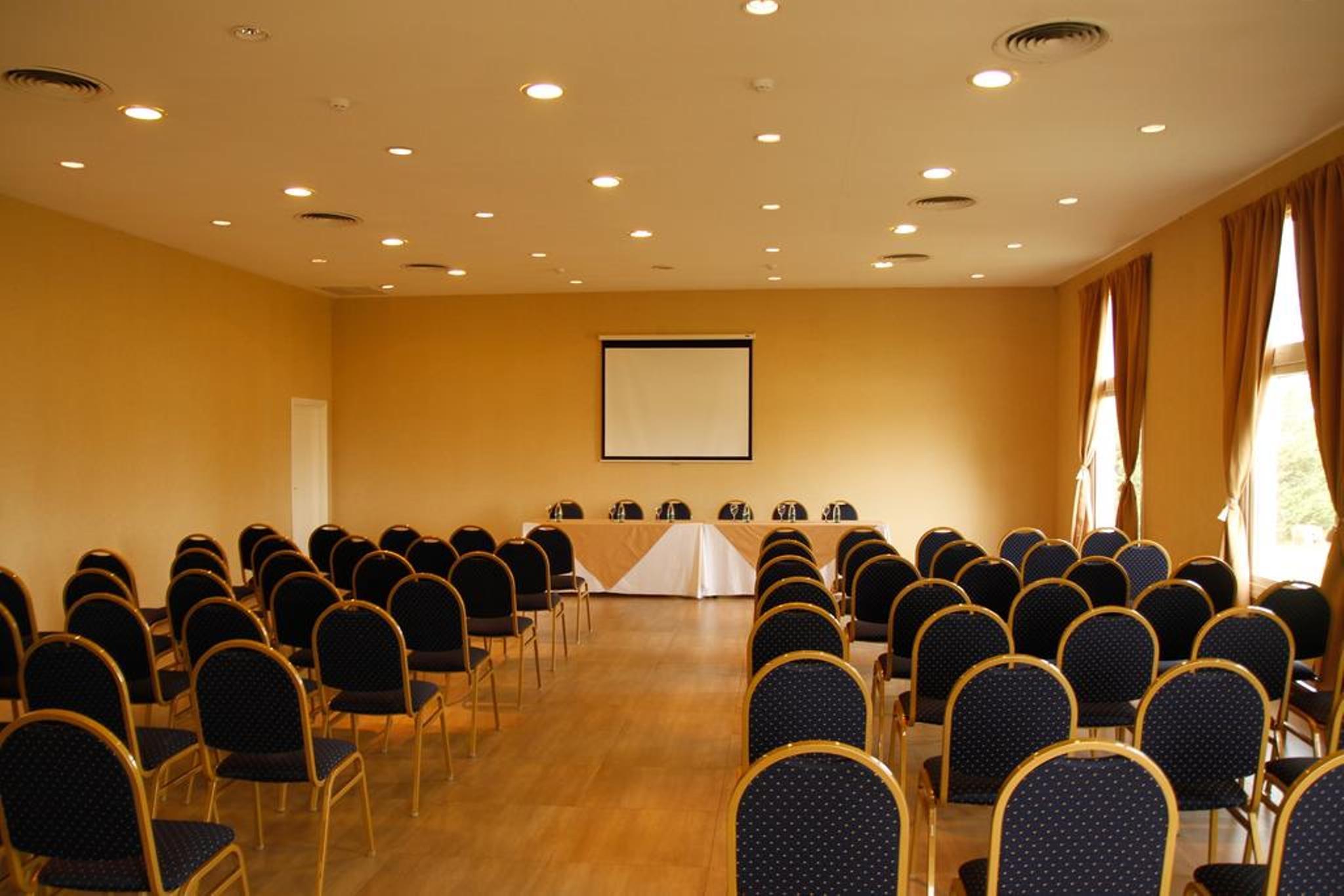 Hotel Howard Johnson Trenque Lauquen Zewnętrze zdjęcie