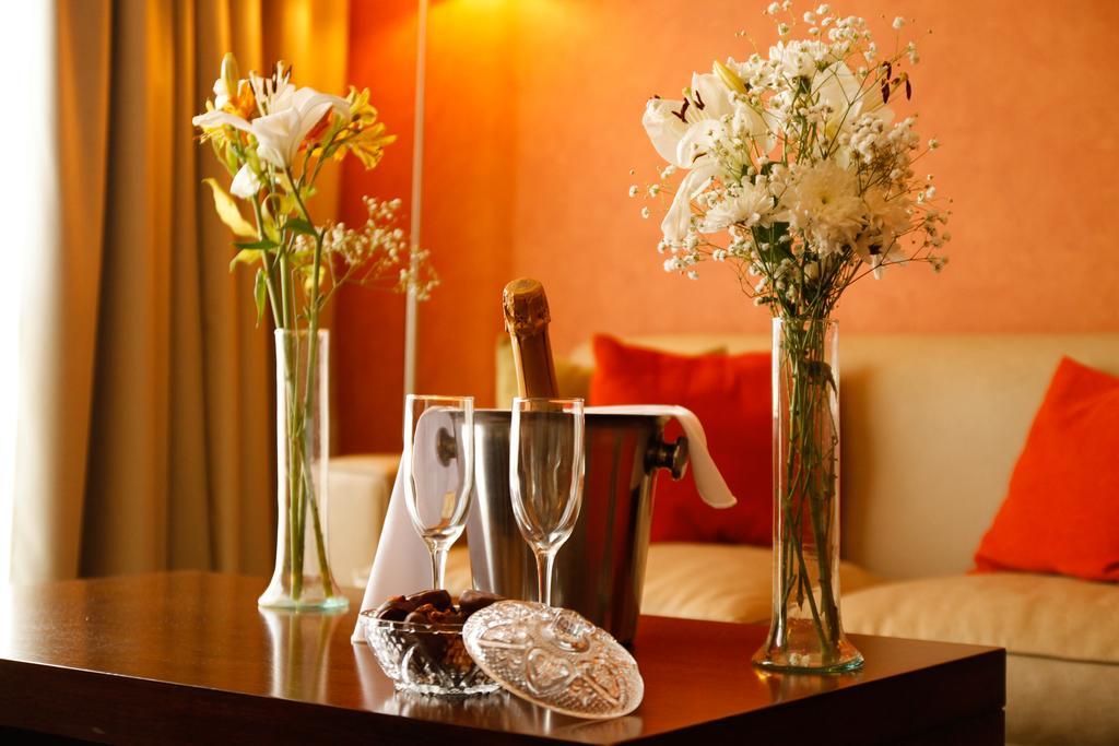 Hotel Howard Johnson Trenque Lauquen Zewnętrze zdjęcie