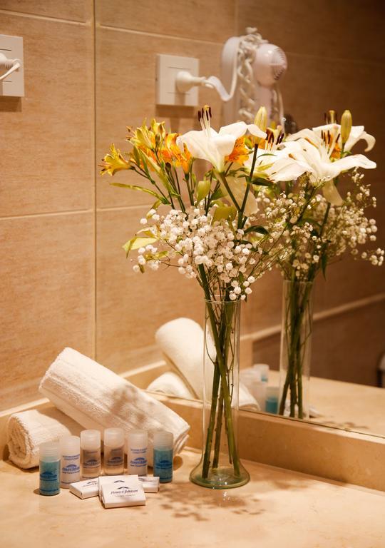 Hotel Howard Johnson Trenque Lauquen Zewnętrze zdjęcie